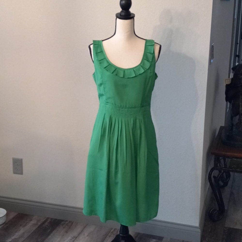 New with tags banana  republic   green dress